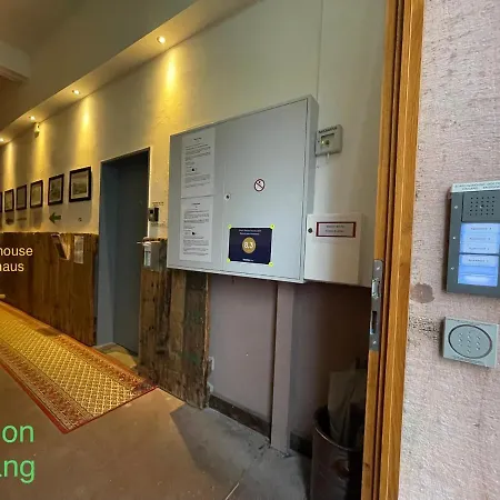 Boardinghouse Goethehaus Apartamento *